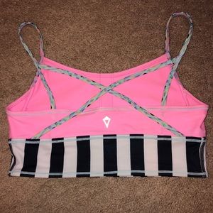 MUST GO* Ivivva bathing suit top